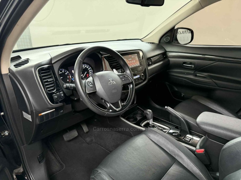 OUTLANDER 2.0 COMFORT 16V GASOLINA 4P AUTOMÁTICO - 2018 - PORTO ALEGRE