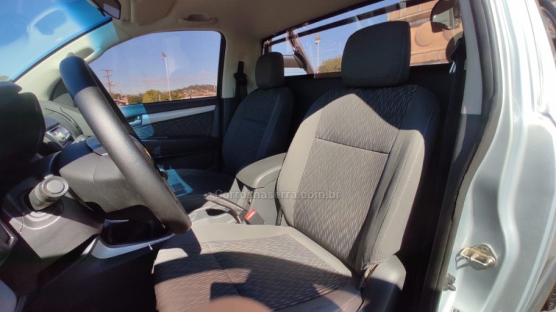 S10 2.4 MPFI LT 4X2 CS 8V FLEX 2P MANUAL - 2013 - SANTA CRUZ DO SUL