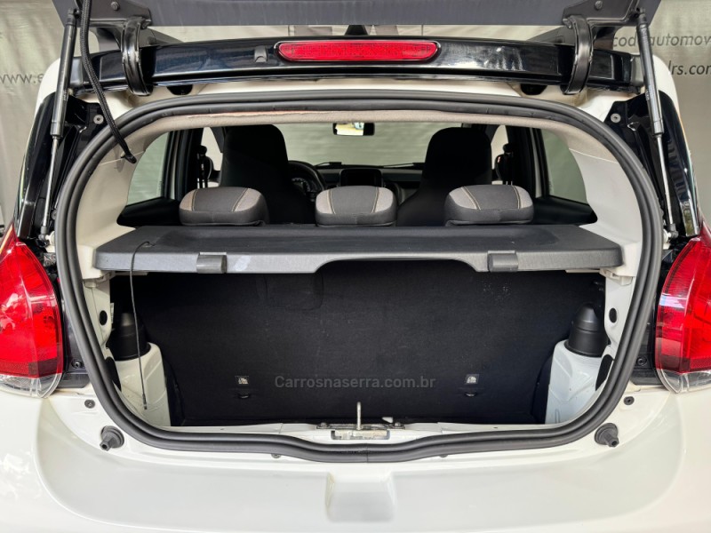 MOBI 1.0 TREKKING 8V FLEX 4P MANUAL - 2022 - NOVA PRATA