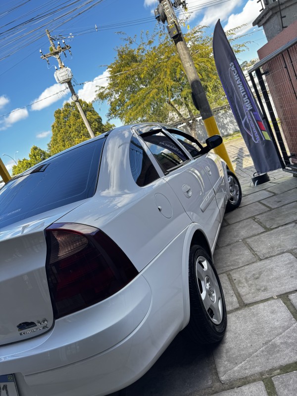 CORSA 1.4 MPFI PREMIUM SEDAN 8V FLEX 4P MANUAL - 2011 - CAXIAS DO SUL