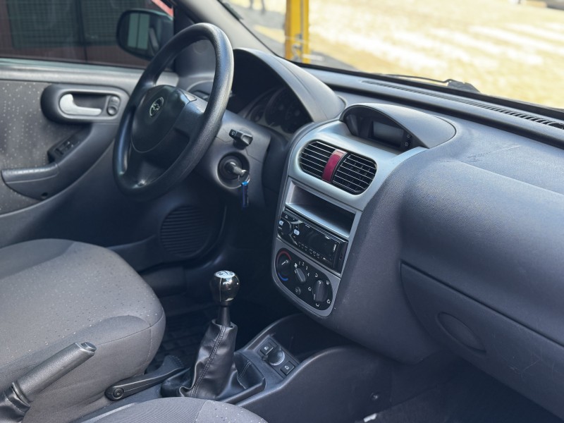 CORSA 1.4 MPFI PREMIUM SEDAN 8V FLEX 4P MANUAL - 2011 - CAXIAS DO SUL