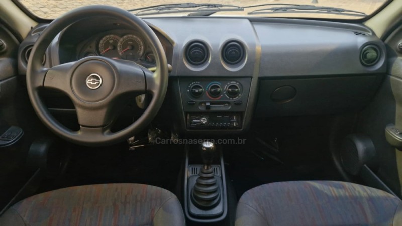 CELTA 1.0 MPFI SPIRIT 8V FLEX 4P MANUAL - 2011 - VACARIA