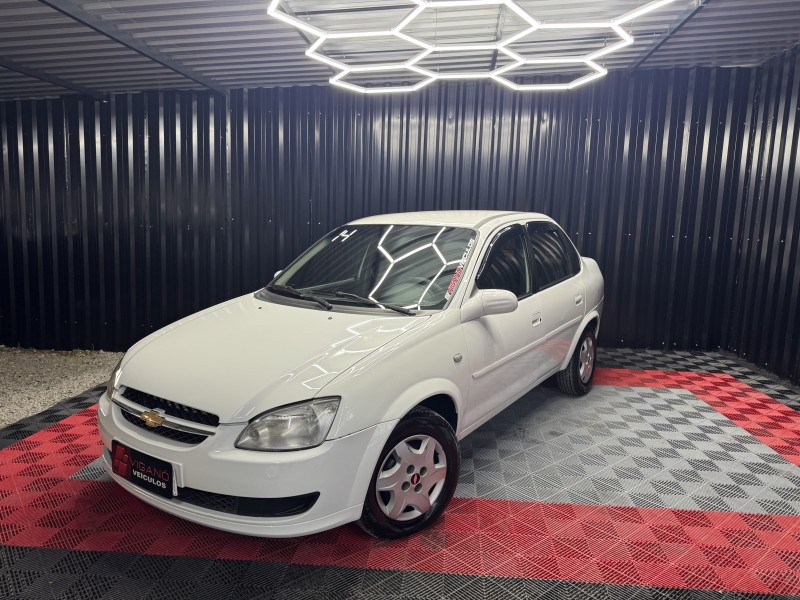 CLASSIC 1.0 MPFI LS 8V FLEX 4P MANUAL