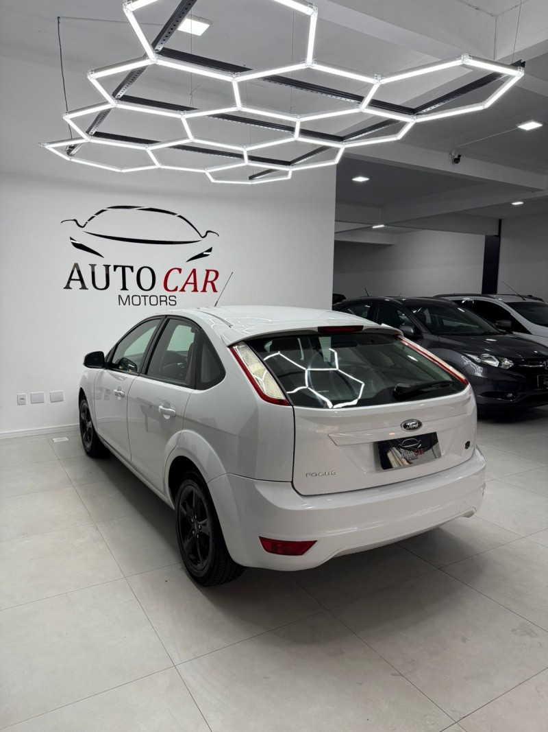 FOCUS 1.6 GLX 16V FLEX 4P MANUAL - 2011 - CAXIAS DO SUL