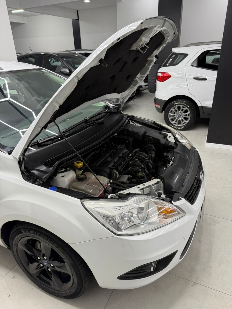 FOCUS 1.6 GLX 16V FLEX 4P MANUAL - 2011 - CAXIAS DO SUL