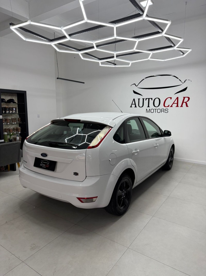 FOCUS 1.6 GLX 16V FLEX 4P MANUAL - 2011 - CAXIAS DO SUL