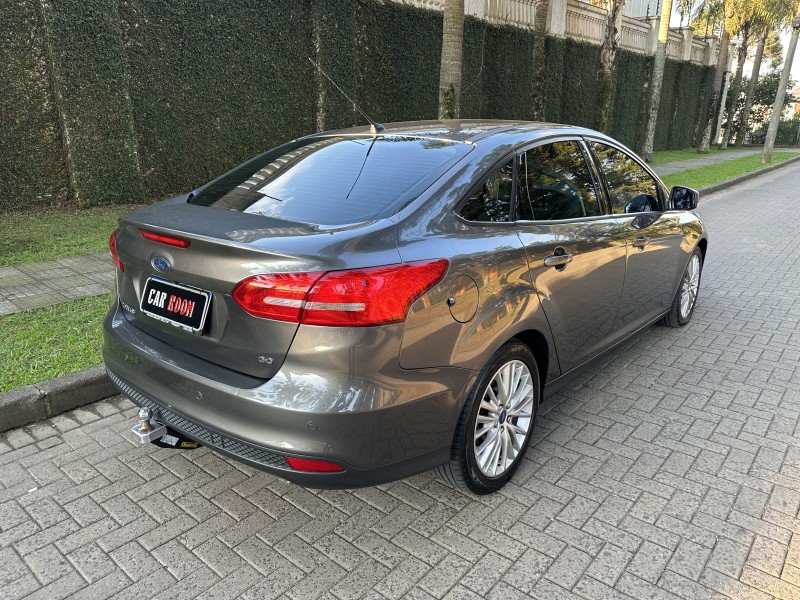 FOCUS 2.0 SE PLUS SEDAN 16V FLEX 4P AUTOMÁTICO - 2017 - CAXIAS DO SUL