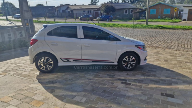 ONIX 1.4 MPFI EFFECT 8V FLEX 4P MANUAL - 2016 - VACARIA