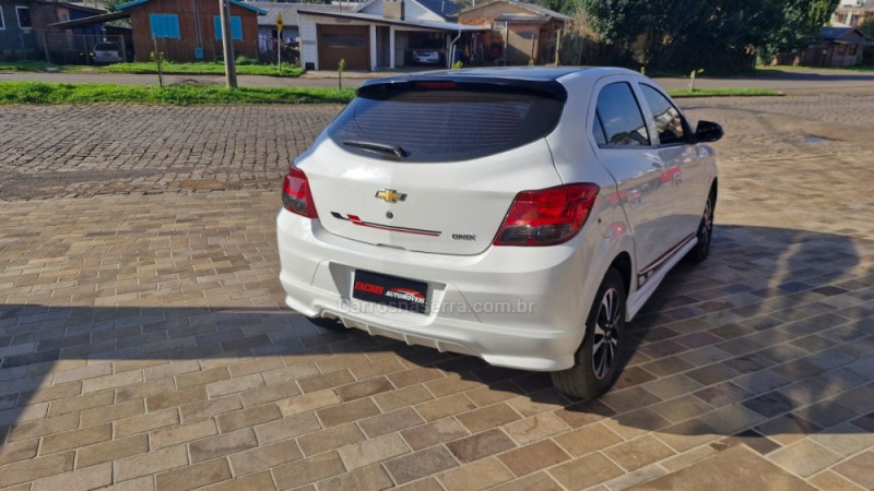 ONIX 1.4 MPFI EFFECT 8V FLEX 4P MANUAL - 2016 - VACARIA