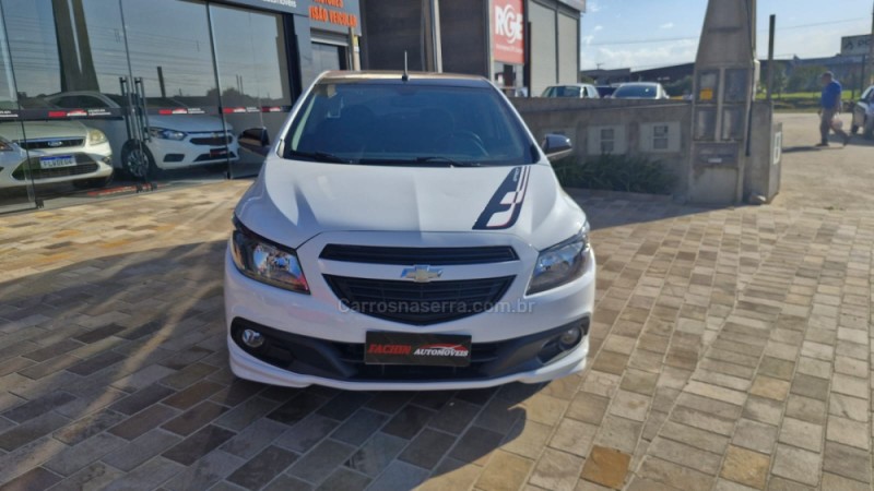ONIX 1.4 MPFI EFFECT 8V FLEX 4P MANUAL - 2016 - VACARIA