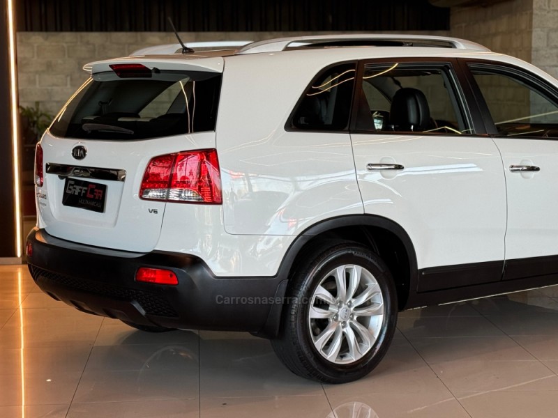 SORENTO 3.5 SORENTO V6 24V 4X2 7 LUGARES AUTOMÁTICO - 2012 - DOIS IRMãOS
