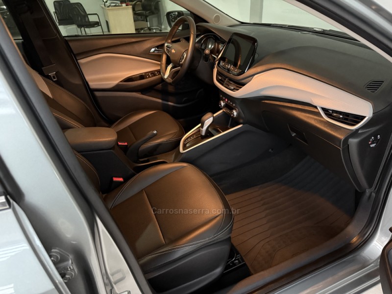 ONIX 1.0 PREMIER II 12V TURBO FLEX 4P AUTOMÁTICO - 2025 - BENTO GONçALVES