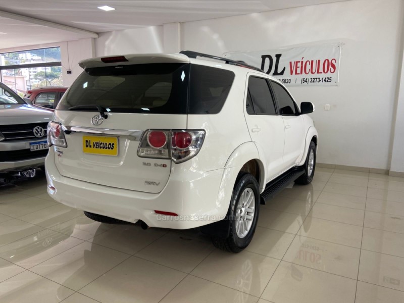 HILUX SW4 3.0 SRV 4X4 7 LUGARES 16V TURBO INTERCOOLER DIESEL 4P AUTOMÁTICO - 2013 - NOVA BASSANO