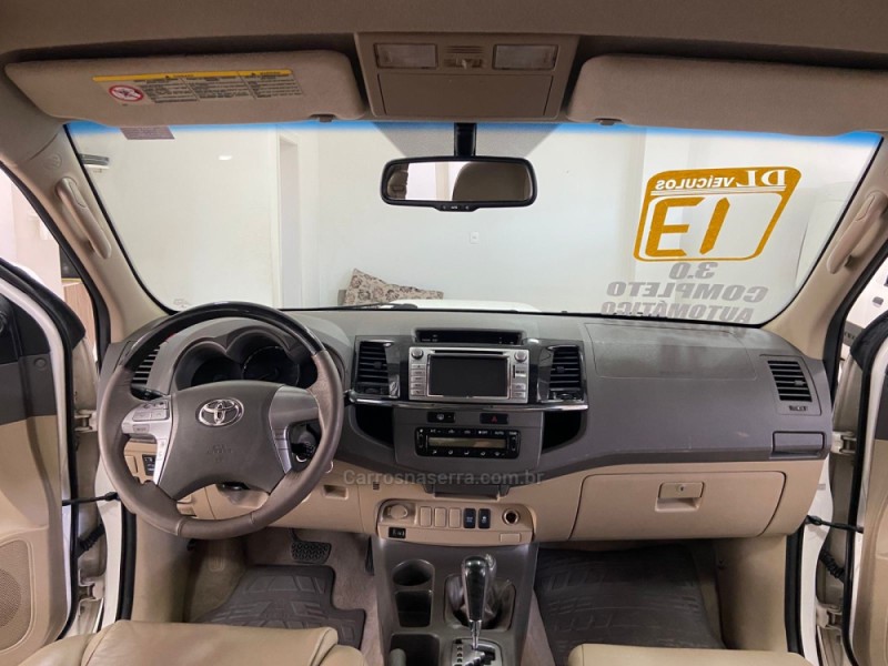 HILUX SW4 3.0 SRV 4X4 7 LUGARES 16V TURBO INTERCOOLER DIESEL 4P AUTOMÁTICO - 2013 - NOVA BASSANO