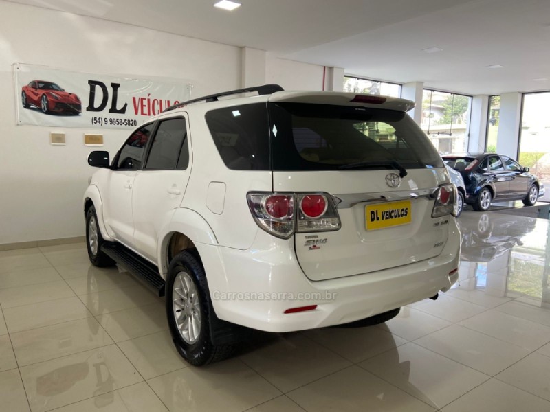 HILUX SW4 3.0 SRV 4X4 7 LUGARES 16V TURBO INTERCOOLER DIESEL 4P AUTOMÁTICO - 2013 - NOVA BASSANO