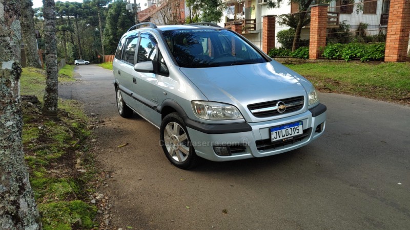 ZAFIRA 2.0 MPFI EXPRESSION 8V FLEX 4P AUTOMÁTICO