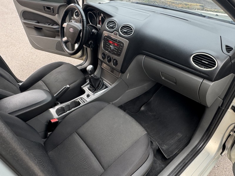 FOCUS 1.6 GLX 16V FLEX 4P MANUAL - 2011 - CAXIAS DO SUL