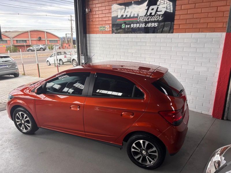 ONIX 1.4 MPFI LT 8V FLEX 4P MANUAL - 2013 - CAXIAS DO SUL