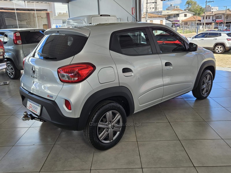 KWID 1.0 12V SCE FLEX ZEN MANUAL - 2023 - TAPEJARA