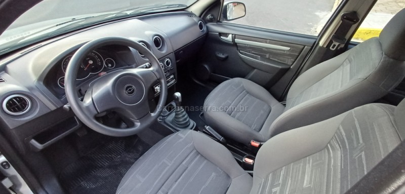 PRISMA 1.4 MPFI MAXX 8V FLEX 4P MANUAL - 2009 - FARROUPILHA