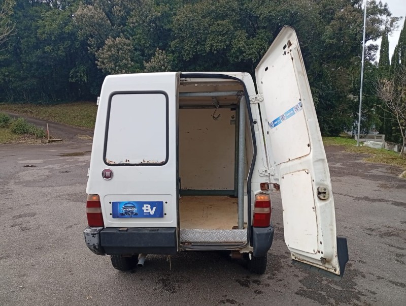 FIORINO 1.3 MPI FURGÃO 8V FLEX 2P MANUAL - 2011 - FARROUPILHA