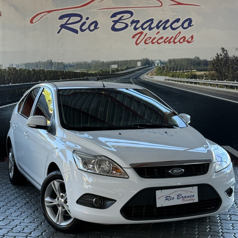 FOCUS 1.6 SE 8V FLEX 4P MANUAL - 2013 - CAXIAS DO SUL