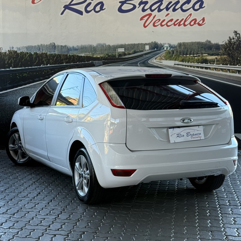 FOCUS 1.6 SE 8V FLEX 4P MANUAL - 2013 - CAXIAS DO SUL