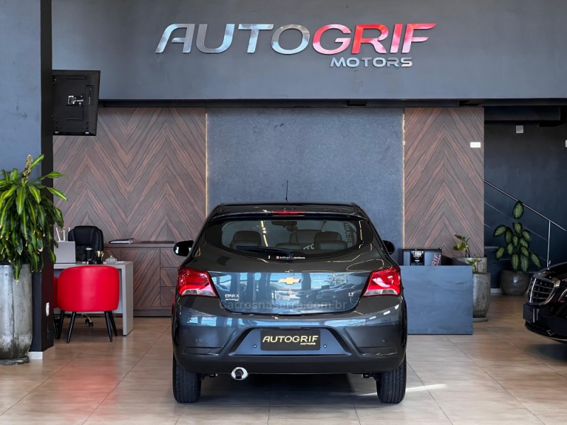 ONIX 1.0 LT2 FLEX 4P MANUAL - 2019 - CAMPO BOM
