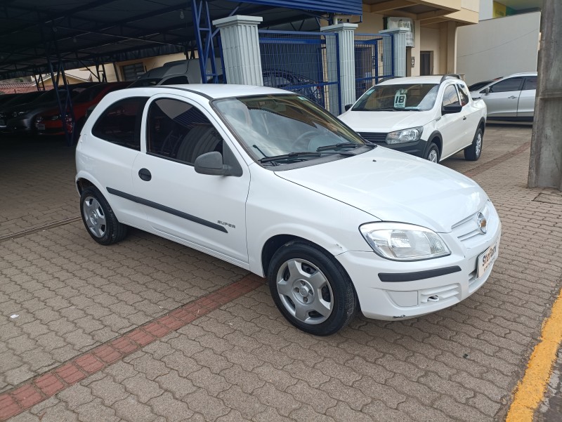 CELTA 1.0 MPFI SUPER 8V FLEX 2P MANUAL - 2007 - BOM PRINCíPIO