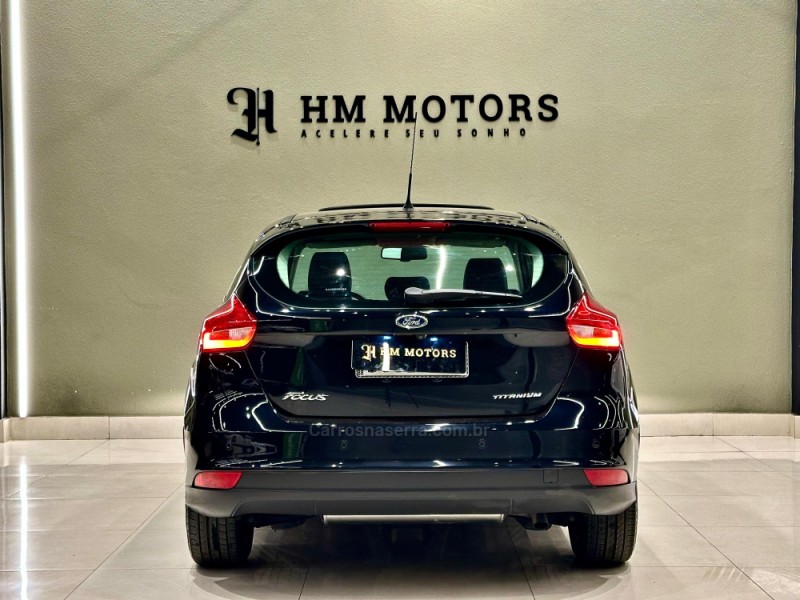FOCUS 2.0 TITANIUM HATCH 16V FLEX 4P AUTOMÁTICO - 2018 - CAXIAS DO SUL