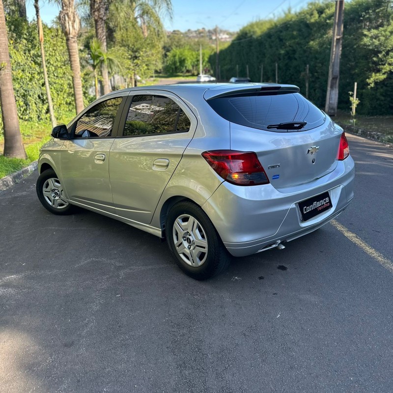 ONIX 1.0 JOY HATCH 8VFLEX 4P MANUAL - 2017 - CAMPO BOM