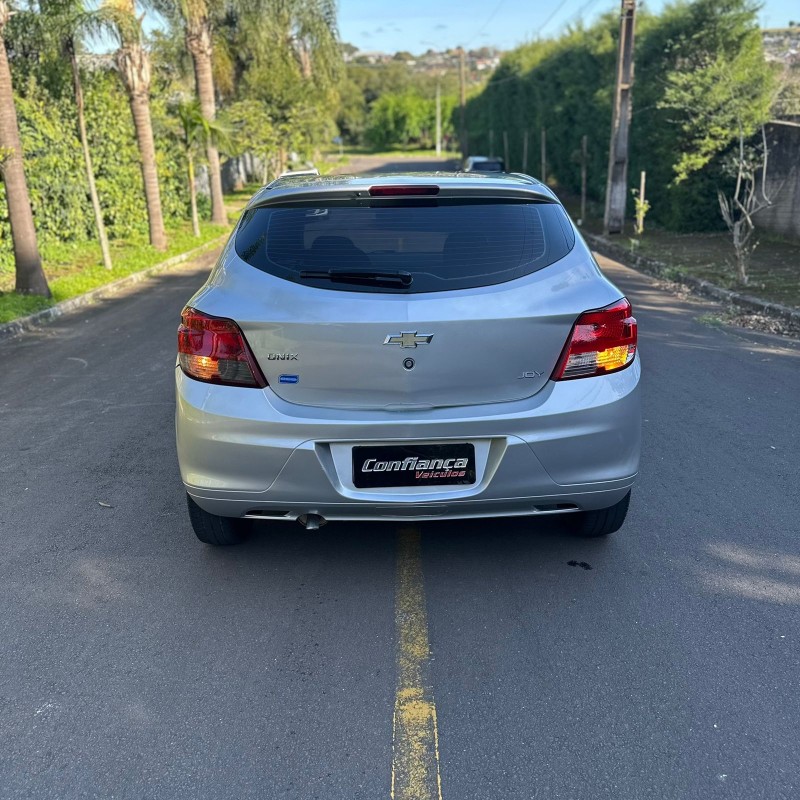 ONIX 1.0 JOY HATCH 8VFLEX 4P MANUAL - 2017 - CAMPO BOM