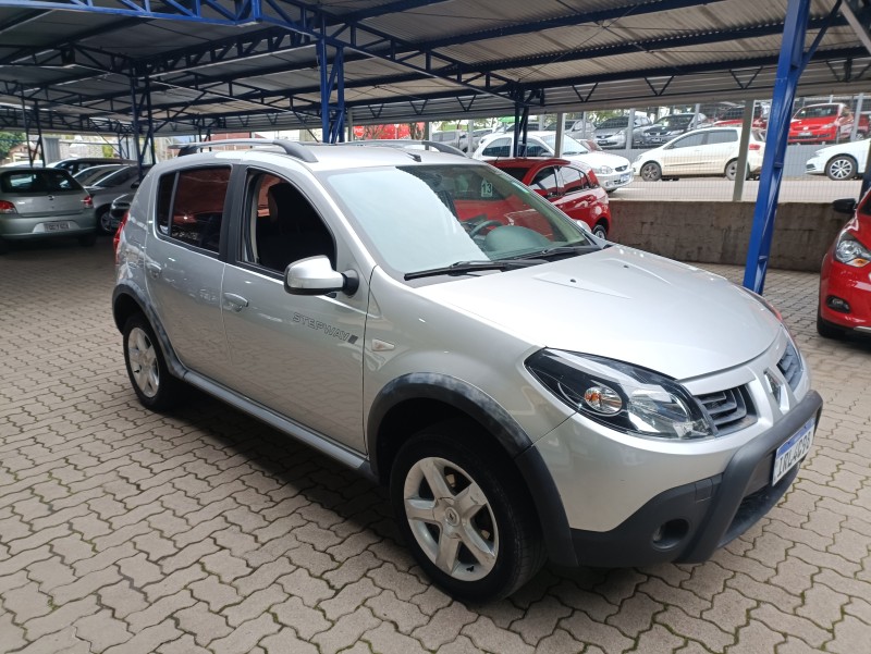 SANDERO 1.6 STEPWAY 16V FLEX 4P MANUAL - 2011 - BOM PRINCíPIO