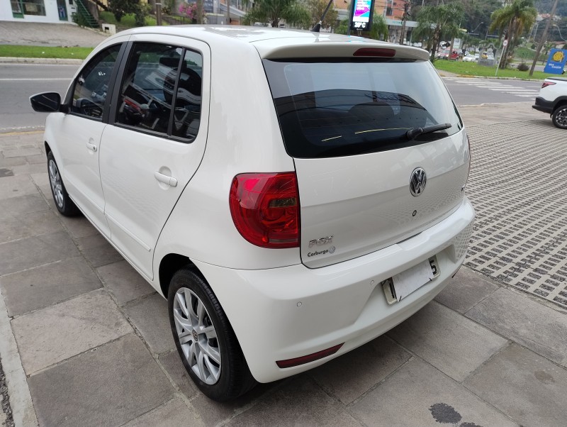 FOX 1.6 MI ITREND 8V FLEX 4P MANUAL - 2013 - CAXIAS DO SUL