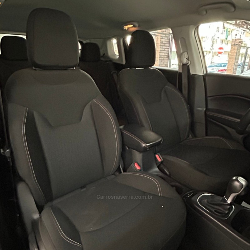 COMPASS 2.0 16V FLEX LONGITUDE AUTOMÁTICO - 2016 - VACARIA
