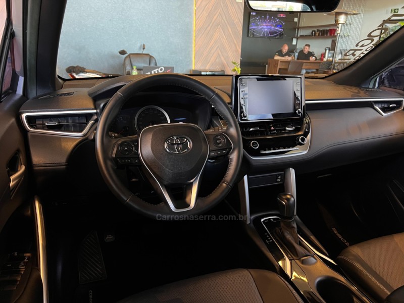 COROLLA 2.0 CROSS XRE 16V FLEX 4P AUTOMÁTICO - 2022 - CAMPO BOM