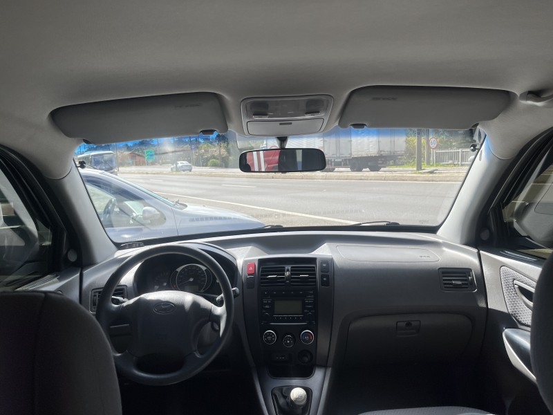 TUCSON 2.0 MPFI GL 16V 142CV 2WD GASOLINA 4P MANUAL - 2010 - CAXIAS DO SUL