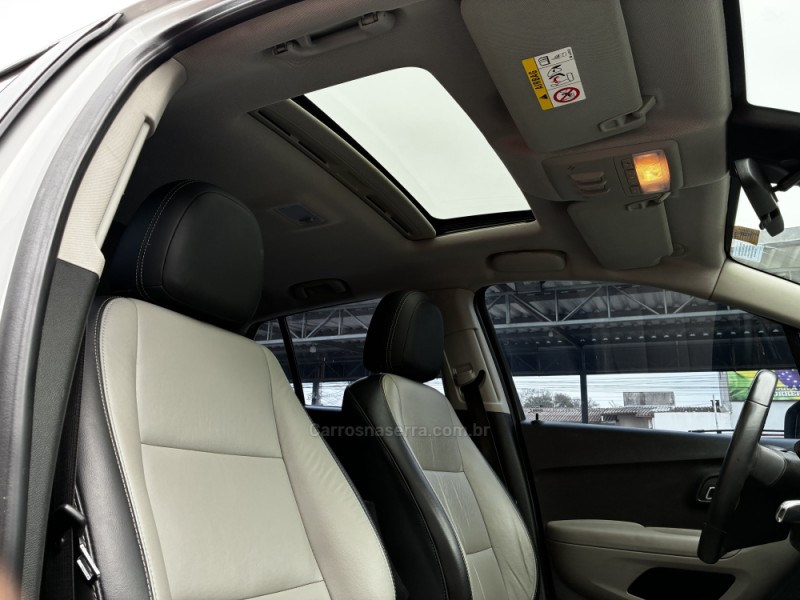 TRACKER 1.8 MPFI LTZ 4X2 16V FLEX 4P AUTOMÁTICO - 2015 - VENâNCIO AIRES