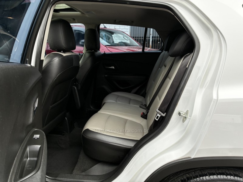 TRACKER 1.8 MPFI LTZ 4X2 16V FLEX 4P AUTOMÁTICO - 2015 - VENâNCIO AIRES