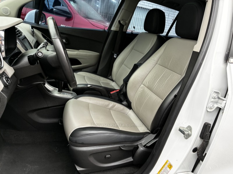 TRACKER 1.8 MPFI LTZ 4X2 16V FLEX 4P AUTOMÁTICO - 2015 - VENâNCIO AIRES
