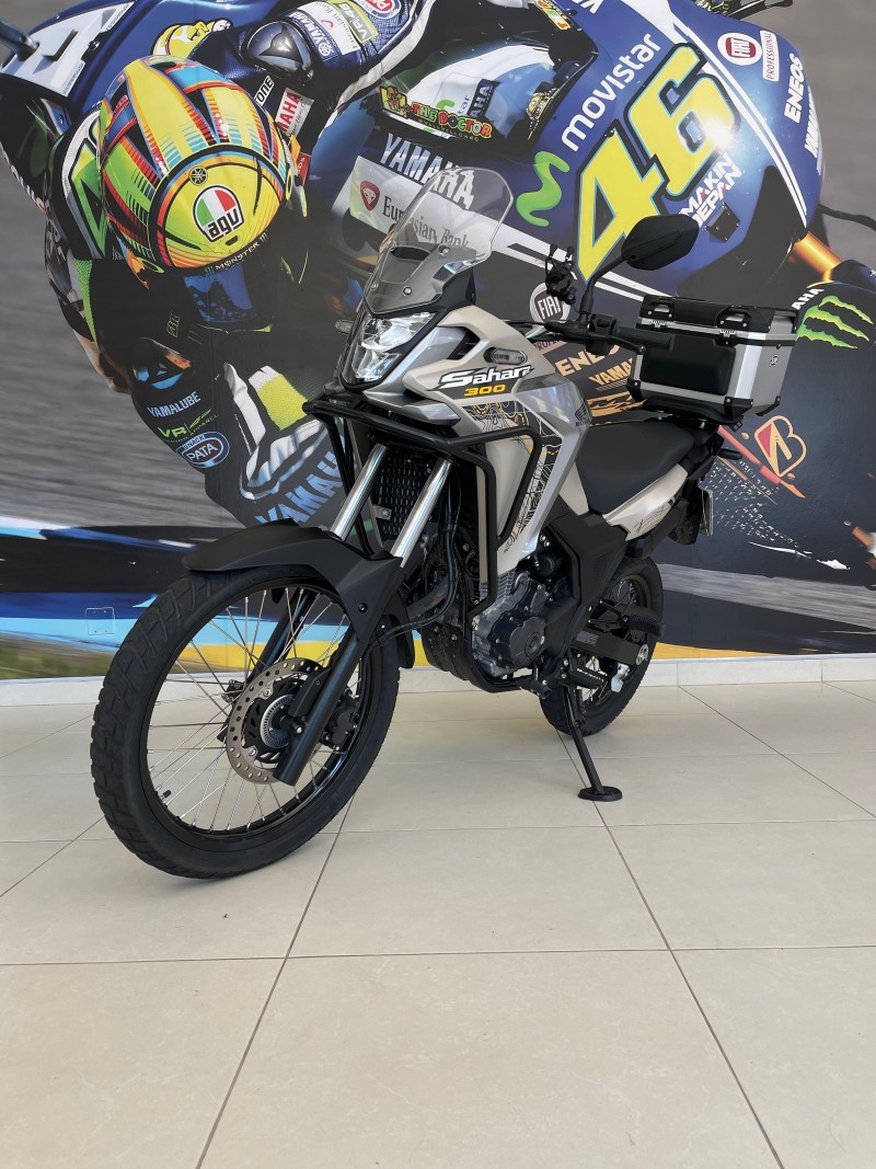 XRE 300 SAHARA ADVENTURE - 2025 - PASSO FUNDO