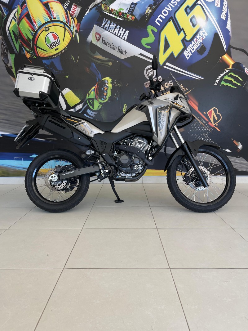 xre 300 sahara adventure 2025 passo fundo