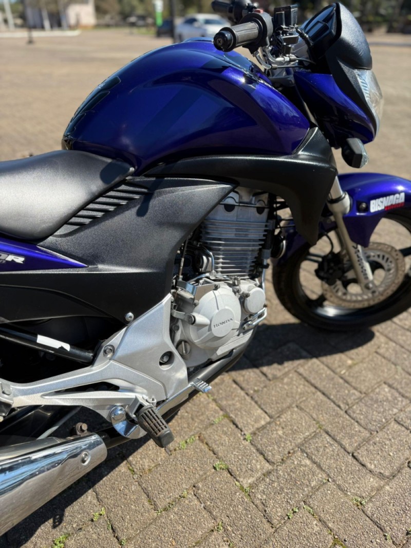 CB 300R  - 2011 - BROCHIER