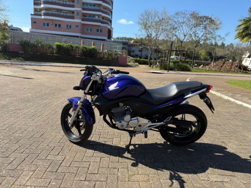CB 300R  - 2011 - BROCHIER