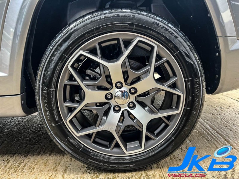 COMMANDER 1.3 OVERLAND T270 16V 4X2 TURBO FLEX 4P AUTOMÁTICO - 2022 - NOVO HAMBURGO