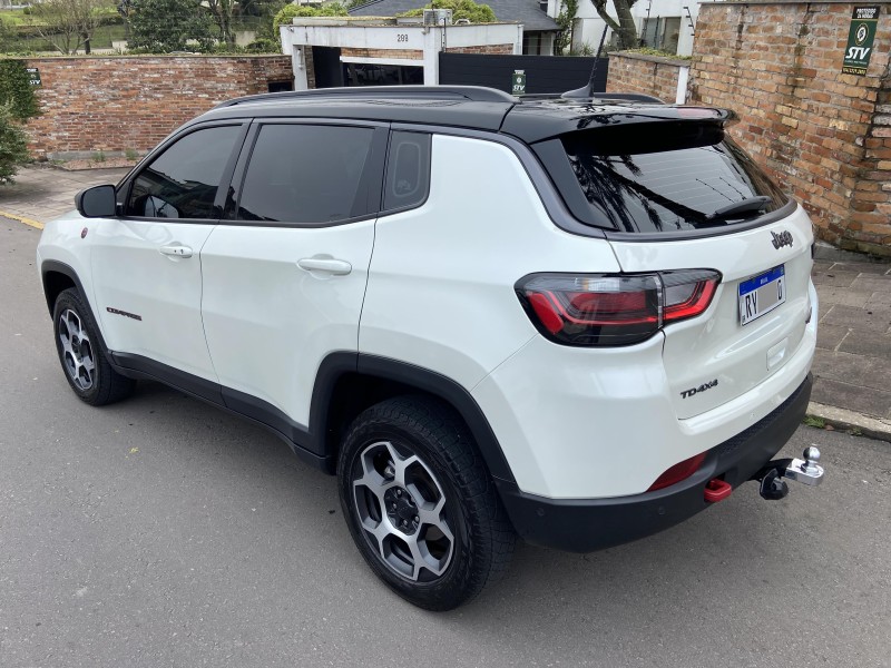 COMPASS 2.0 TRAILHAWK TD350 TURBO DIESEL 4X4 4P AUTOMÁTICO - 2023 - FARROUPILHA