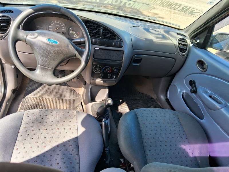 COURIER 1.6 MPI L 8V GASOLINA 2P MANUAL - 2005 - SãO SEBASTIãO DO CAí