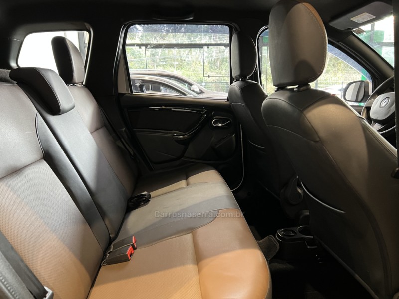 DUSTER 1.6 DYNAMIQUE 4X2 16V FLEX 4P MANUAL - 2017 - CAXIAS DO SUL