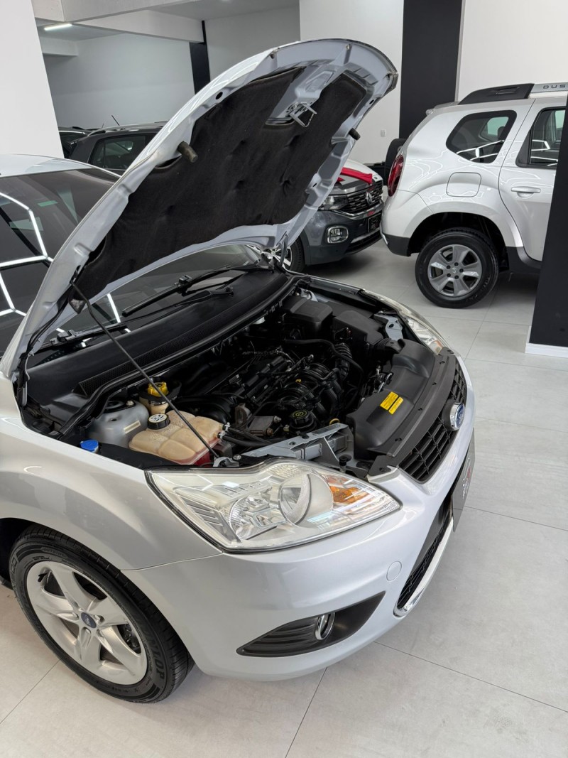 FOCUS 1.6 GLX 8V GASOLINA 4P MANUAL - 2011 - CAXIAS DO SUL