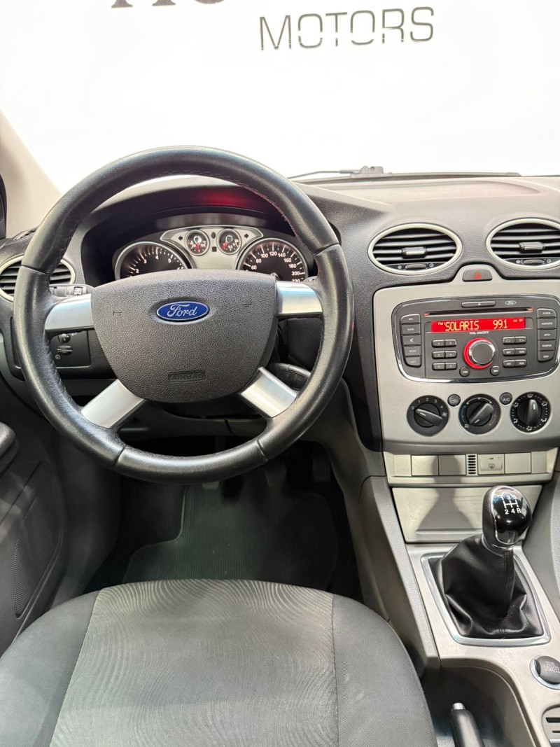 FOCUS 1.6 GLX 8V GASOLINA 4P MANUAL - 2011 - CAXIAS DO SUL